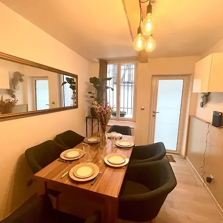 Belle Maison Sur 3 Etages Au Coeur De Lejlighed Rouen