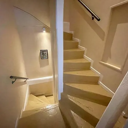 Belle Maison Sur 3 Etages Au Coeur De Lejlighed *